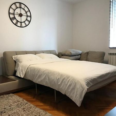 Apartament Sanda Apartment Турда Екстериор снимка
