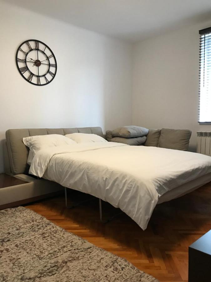 Apartament Sanda Apartment Турда Екстериор снимка