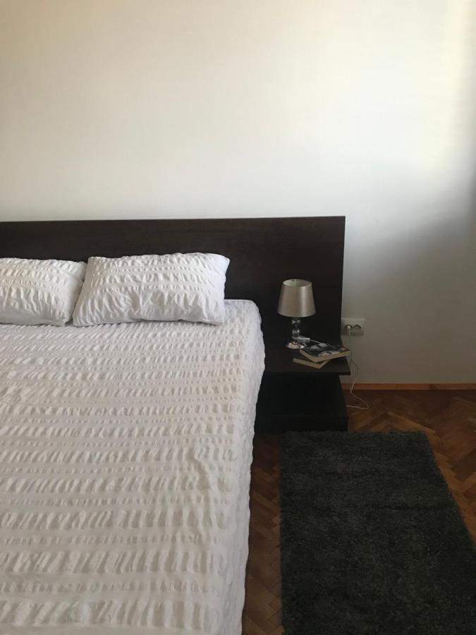 Apartament Sanda Apartment Турда Екстериор снимка